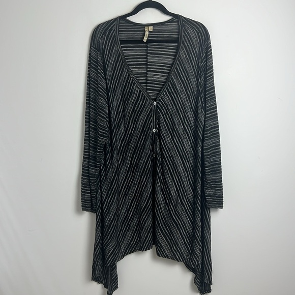 Comfy USA XL Black White Stripe Button Front Shark Bite Hem Tunic Top Lagenlook - Picture 1 of 9